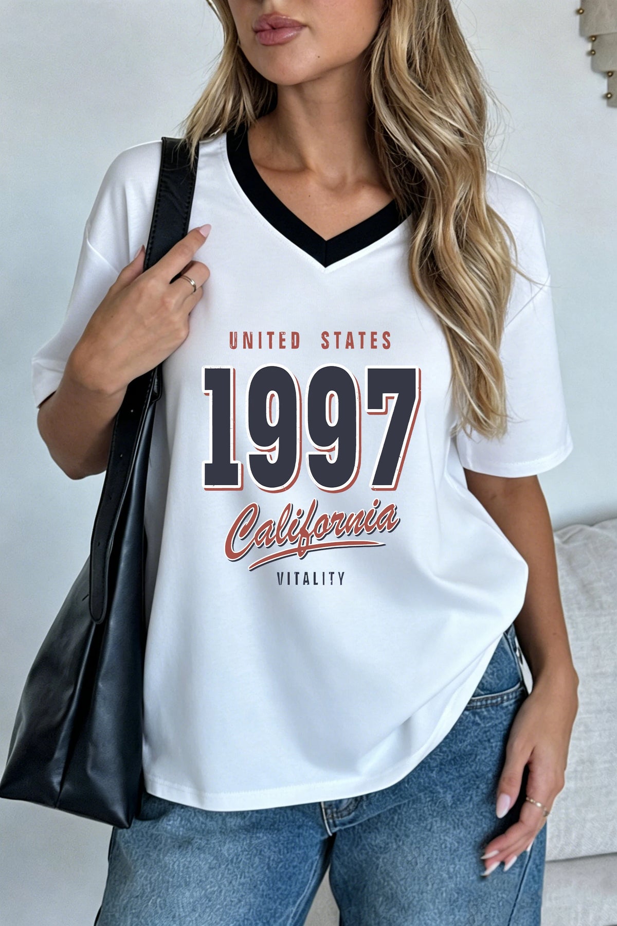 Retro V-Neck Contrast Tee